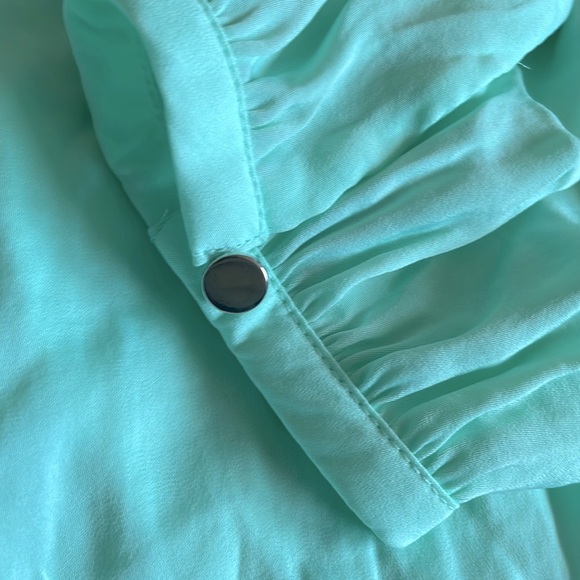 Dope NWOT Jennifer Lopez Peep Shoulder Mint Long Sleeved Top - Picture 11 of 11